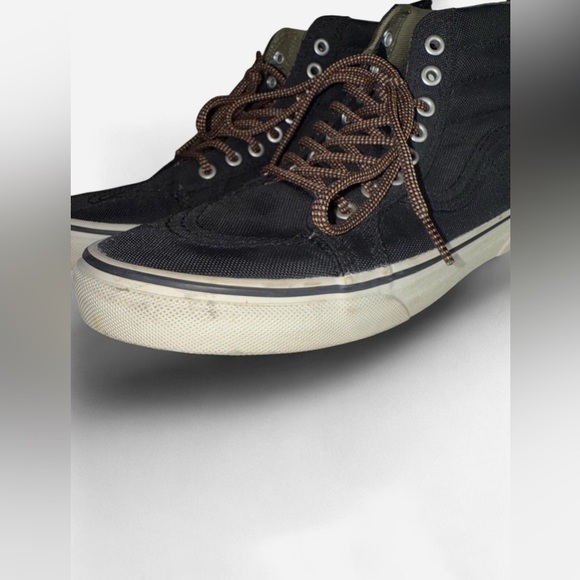 Vans Black MTE Sk8-Hi Waterproof Shoe - Picture 2 of 6